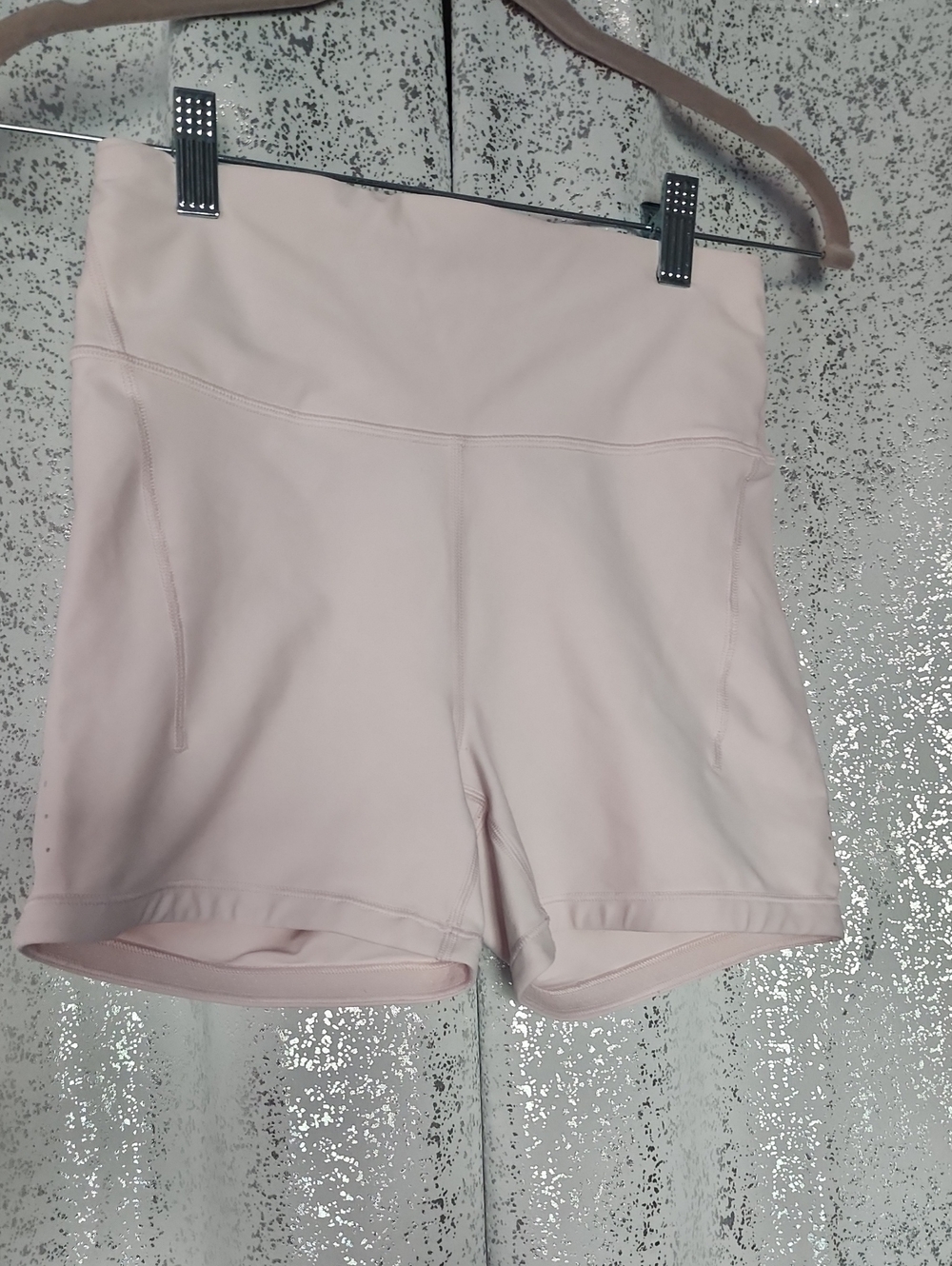 "Athleta" High-Rise Bike Shorts 🩷